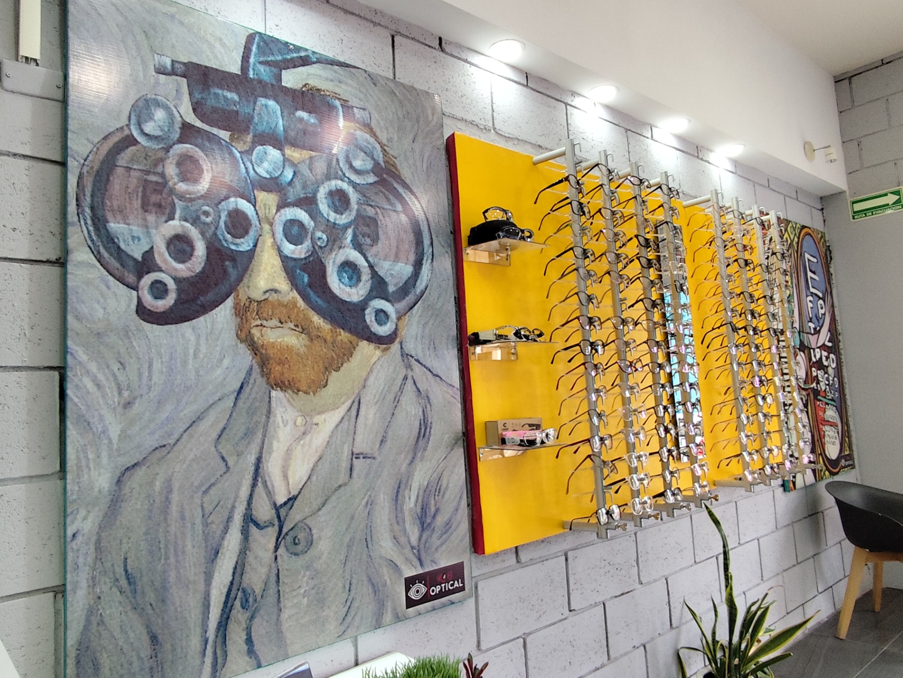 Sucursal Valle del Sol de Optical R&B