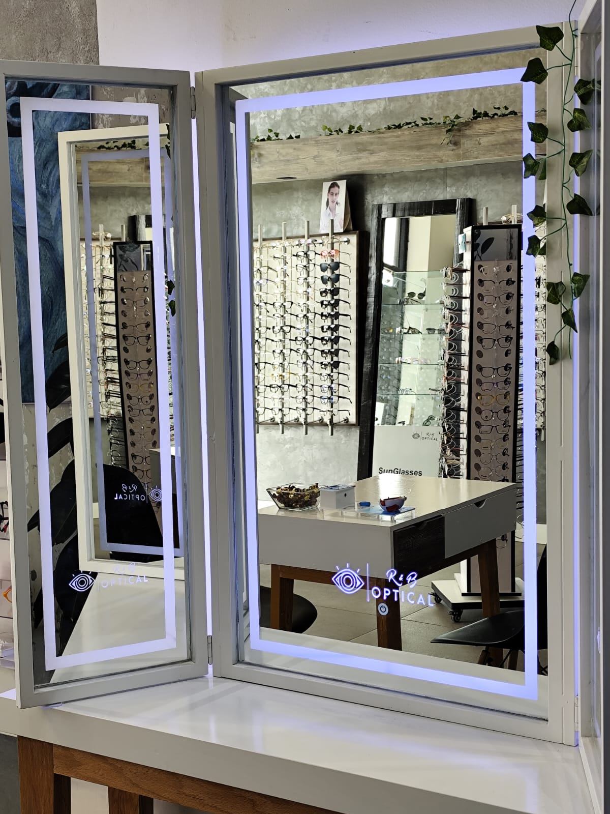 Sucursal Valle del Sol de Optical R&B
